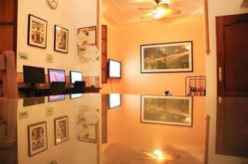 Triana Backpackers