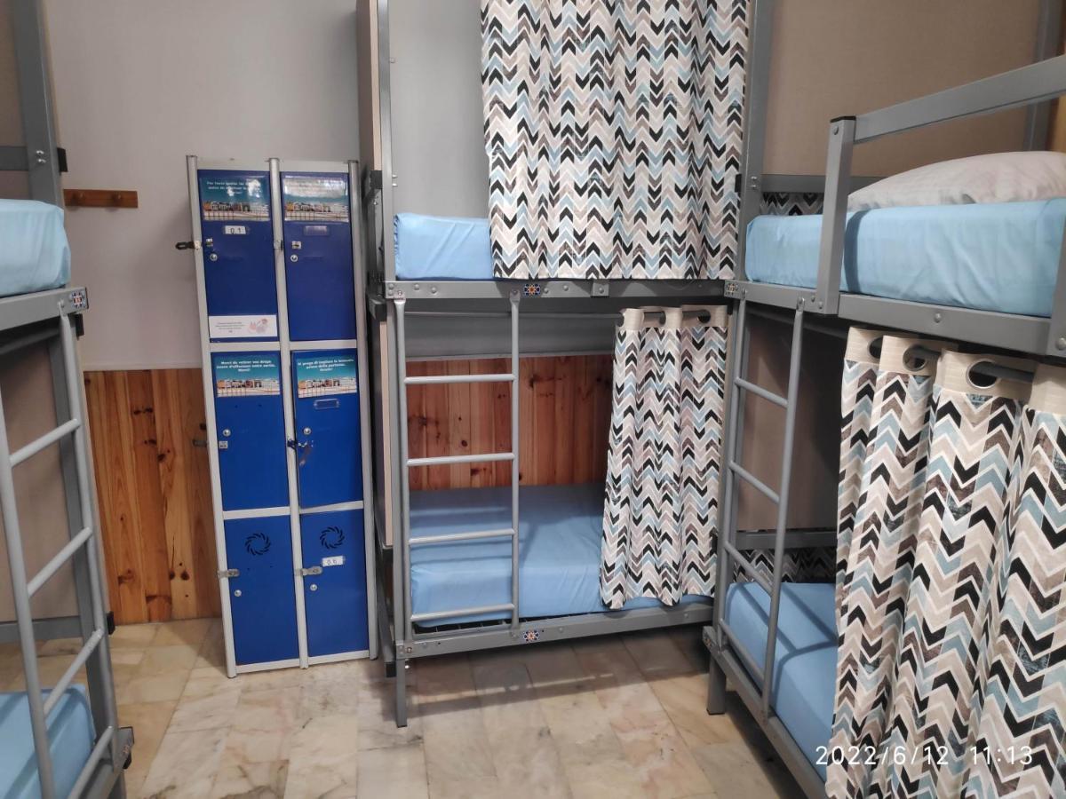 Triana Backpackers *